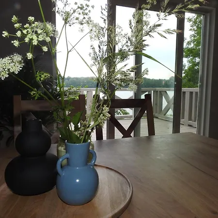 Dom Nad Jeziorem Vila