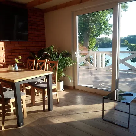Dom Nad Jeziorem Villa *